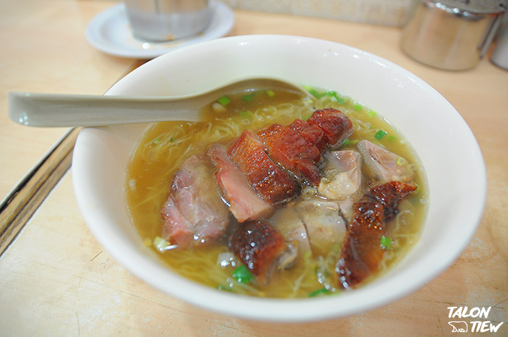 บะหมี่ห่านย่างและหมูแดง BBQ Pork and Goose with Noodle