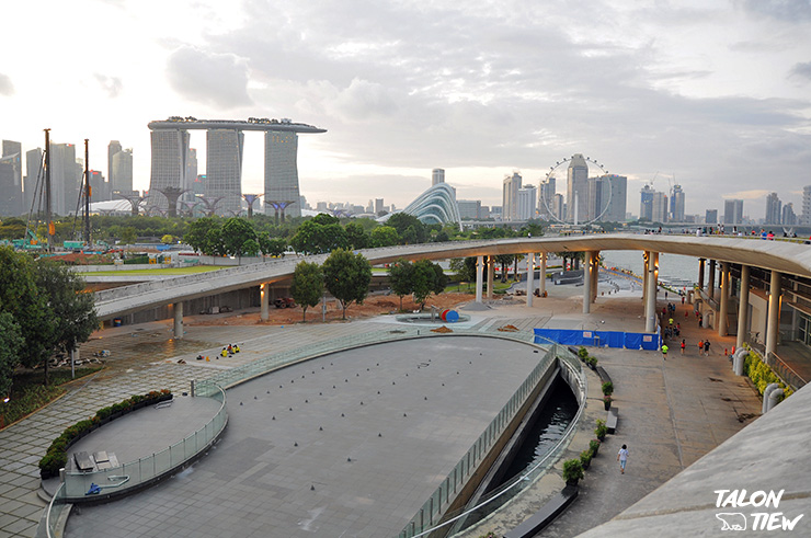 มุมภาพภ่ายจากสวนลอยฟ้าที่ Marina Barrage