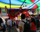 บรรยากาศภายในตลาดบูกิส สตรีท Bugis Street Market