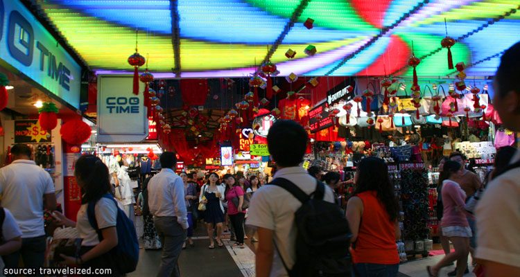 บรรยากาศภายในตลาดบูกิส สตรีท Bugis Street Market