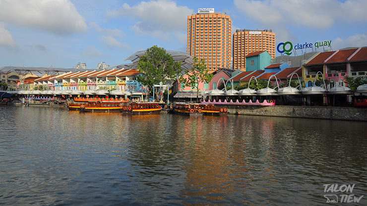 บรรยากาศตอนกลางวันของย่านคล้ากคีย์(Clarke Quay)