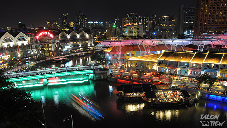 บรรยากาศยามค่ำคืนที่ย่านคล้ากคีย์(ClarkeQuay)