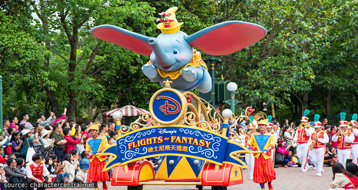 Flights-of-Fantasy-Parade