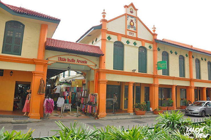 ทางเข้าด้านข้างของถนนคนเดิน ลิตเติ้ลอินเดีย อาเขต Little India Arcade