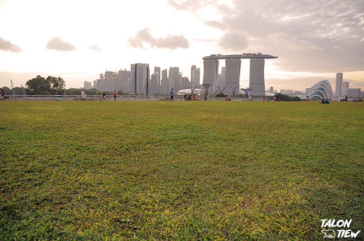 บรรยากาศยามเย็นที่ Marina Barrage