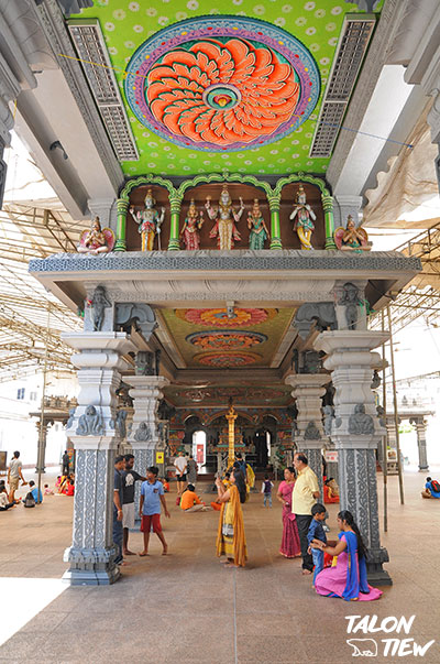 บรรยากาศภายในวัดศรี ศรีนิวาส เปรุมาล Sri Srinivasa Perumal Temple