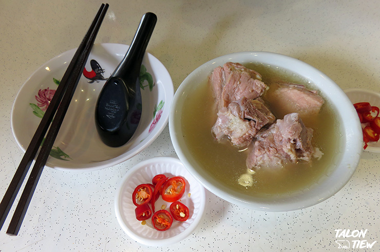 เมนูเด็ดบักกุดเต๋กระดูกหมู หอมอร่อยของร้าน Ah Seng Ba Kut Teh สาขาบูกิส