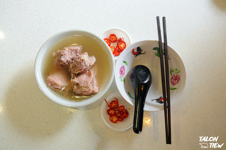 เมนูเด็ดบักกุดเต๋กระดูกหมู หอมอร่อยของร้าน Ah Seng Ba Kut Teh สาขาบูกิส