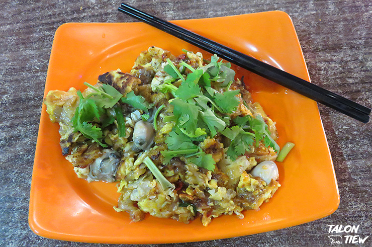 เมนูหอยทอดที่ Chinatown Food Street Singapore