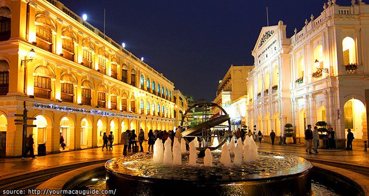 เซนาโด สแควร์ Senado Square