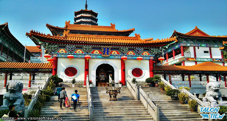 ด้านหน้าของสำนักสงฆ์ตะวันตก Western Monastery Hong Kong