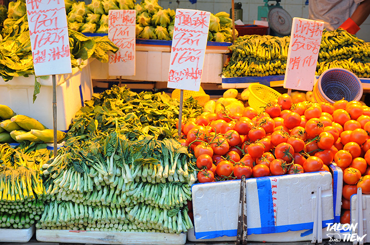 ผักต่างๆที่ขายกันอยู่ที่ตลาดเช้าที่ Nelson Street และ Canton Road