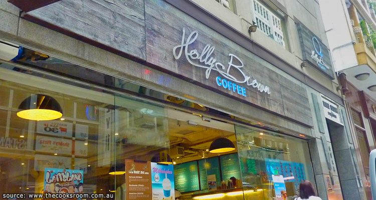 ร้านกาแฟเท่ๆ Holly Brown สาขาสถานี Central