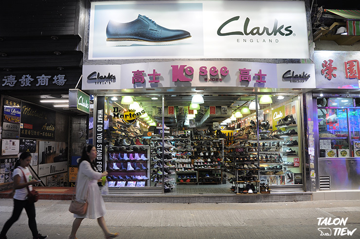ร้านรองเท้าที่ตลาดรองเท้าย่าน Mong Kok