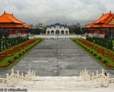 วิวมุมมองจตุรัสเสรีภาพจากชั้นบนของอนุสรณ์สถานเจียงไคเชก Chiang Kai Shek Memorial Hall