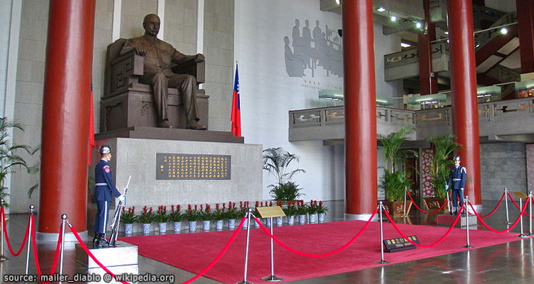 รูปปั้นซุนยัดเซนที่อนุสรณ์สถาน ซุนยัดเซน National Sun Yat-Sen Memorial