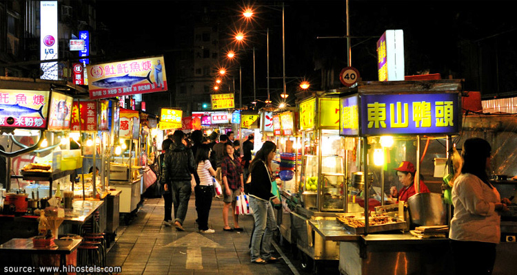 ร้านอาหารรถเข็นสไตล์ Street Food ที่ตลาดกลางคืนหนิงเซี่ย Ningxia Night Market