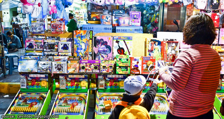 ร้านขายของเล่นที่ตลาดกลางคืนหนิงเซี่ย Ningxia Night Market
