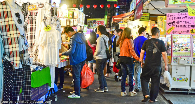 บรรยากาศภายในตลาดกลางคืนเหราเหอ Raohe Night Market