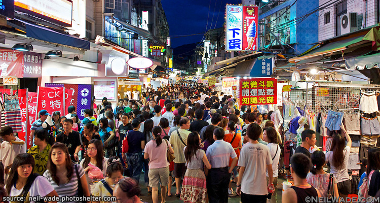 บรรยากาศคึกคักที่ตลาดกลางคืนซื่อหลิน Shilin Night Market
