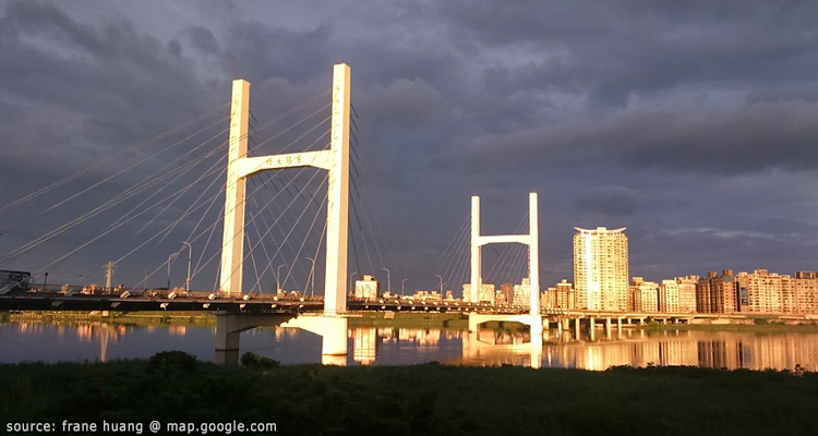 วิวยามเย็นที่สวนริมน้ำ เหยียนผิง Yanping Riverside Park